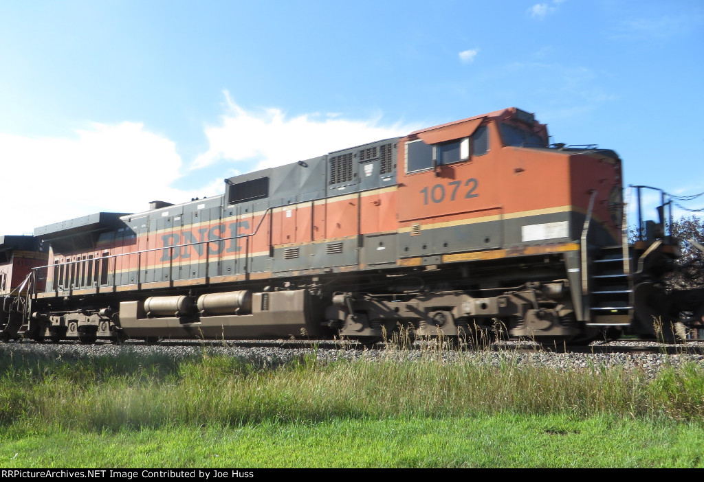 BNSF 1072